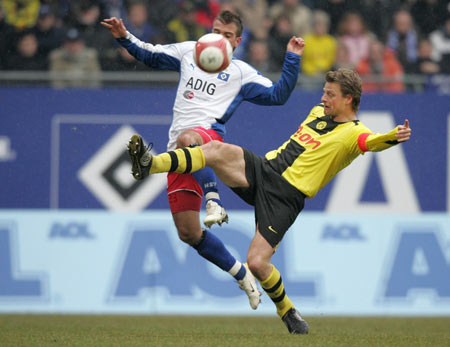 以微弱优势 以微弱优势