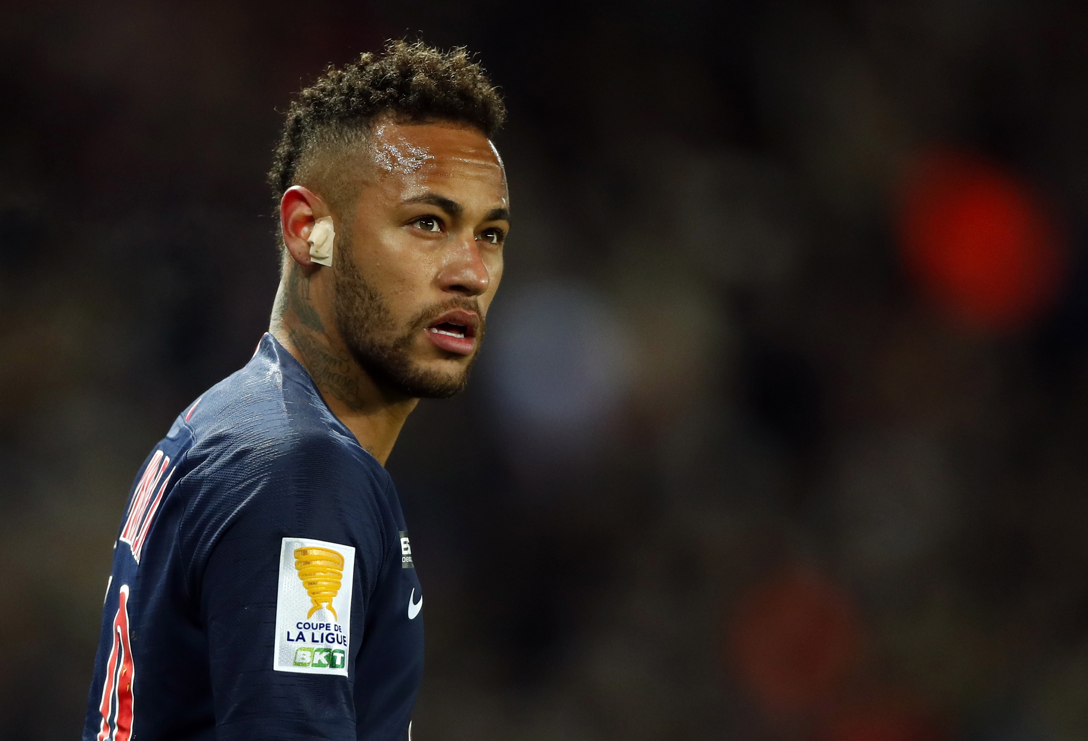 表现出色 表现出色