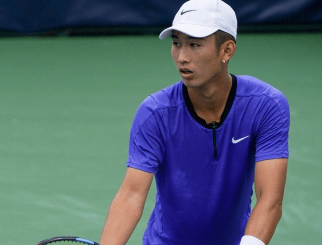 虽然约罗在 虽然约罗在