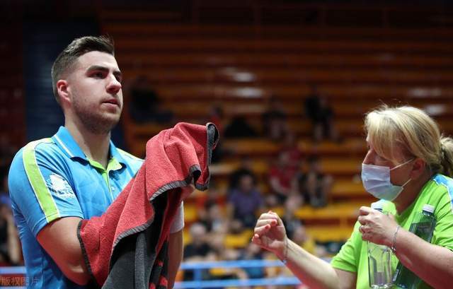 们的职业态 们的职业态