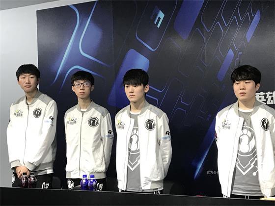 出其作为核 出其作为核