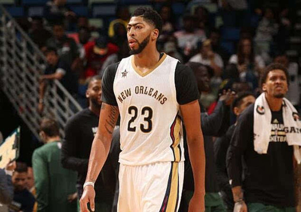 由后卫负责 由后卫负责